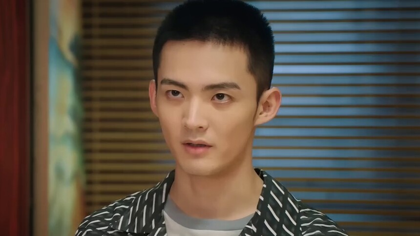 冷靖父母偏心哥哥，冷靖默默离开