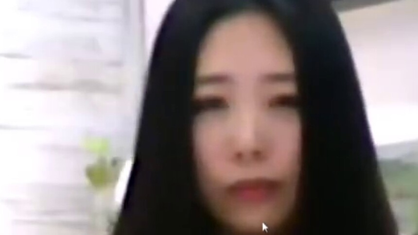 黑长直女生醉入琴海停不下 国伦哥变身wuli表情包花样求刹车