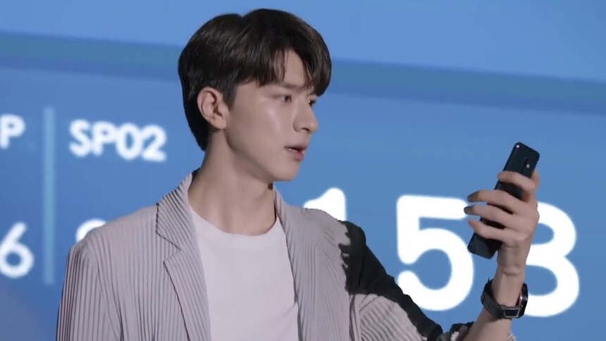 佩姐手表报警，叶舟紧急终止演讲