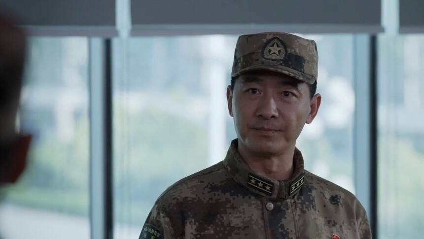 陈剑锋向大家传达作战任务
