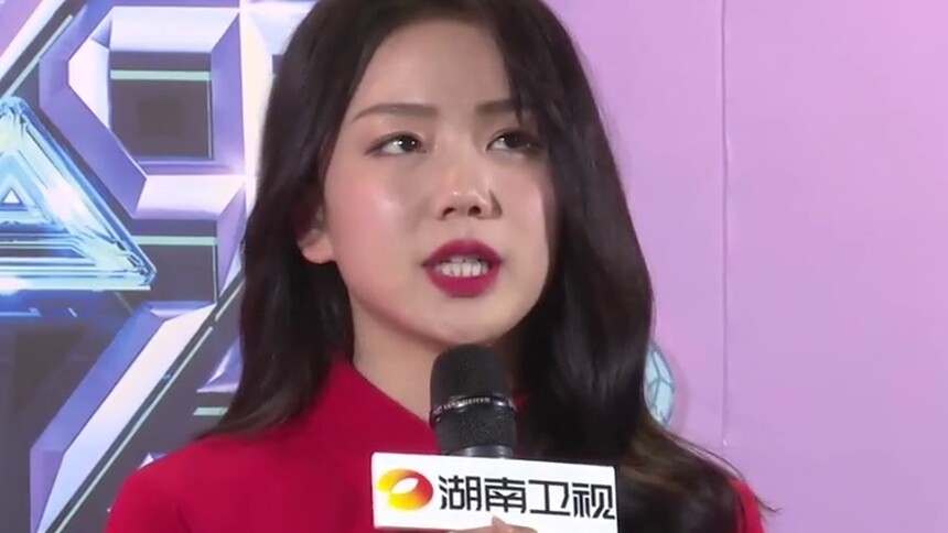 跨年晚会后台直击：冯禧点亮青春之光 未来可期向阳而生