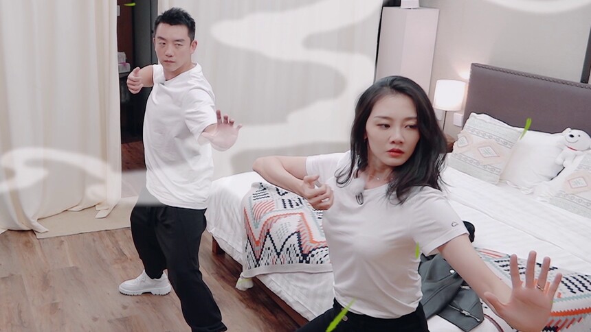 万万没想到！苗苗郑恺的默契是每天一起打八段锦
