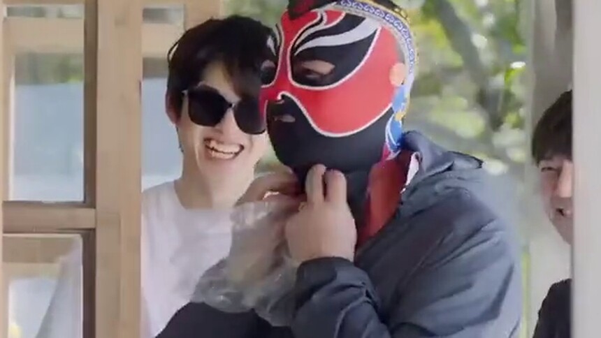 蘑菇屋国风脸基尼大赏 何老师五官惊现“离家出走”