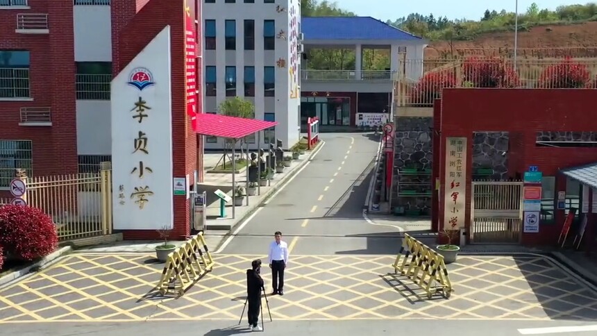 忠贞不渝不负时代：新中国第一位女将军李贞