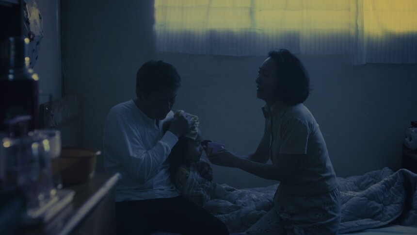 欣欣生病吓坏母亲