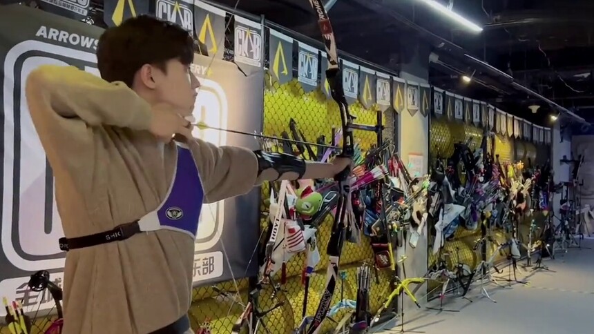 周峻纬教你点东北菜，一起来学习怎么“吃喝玩乐”吧