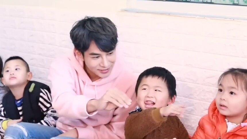 跟冯建宇一起给小耳朵更多的可能性