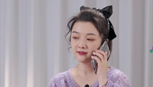 吴雅婷离婚后第一次给前夫打电话 对方竟连她号码都没存？