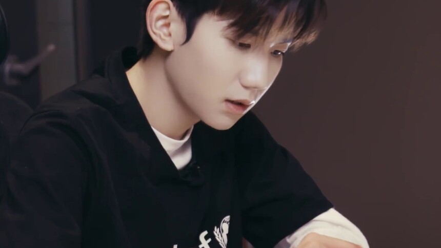 王源《在未来》MV（世界儿童日主题曲）