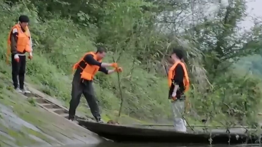 李诞陈赫运树能量濒临枯竭 搞笑上演一步路一段坡的计较