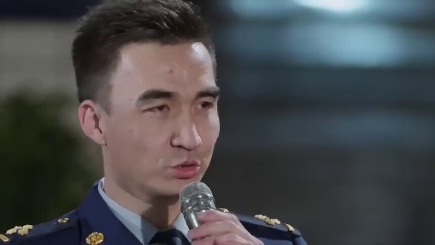4月8日看点：艾迪站长为嘉宾送祝福，陈小春张晋感动落泪！