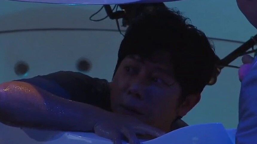 胡海泉体验睡眠舱 这个助眠方式有点清奇