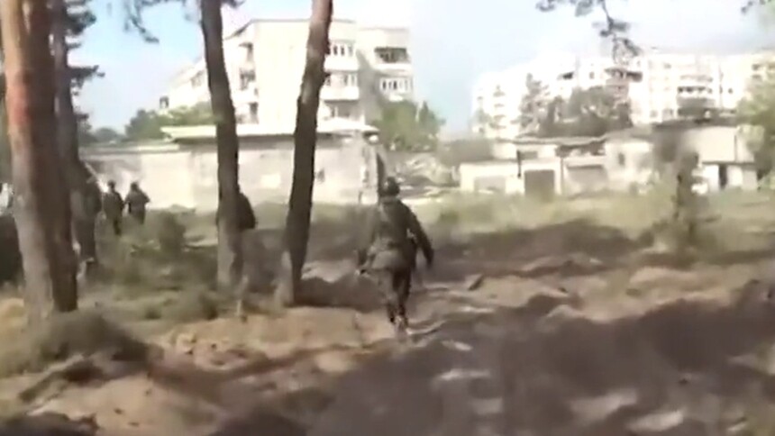 乌克兰局势·战事动态 顿涅茨克武装称顿涅茨克遭乌军炮击