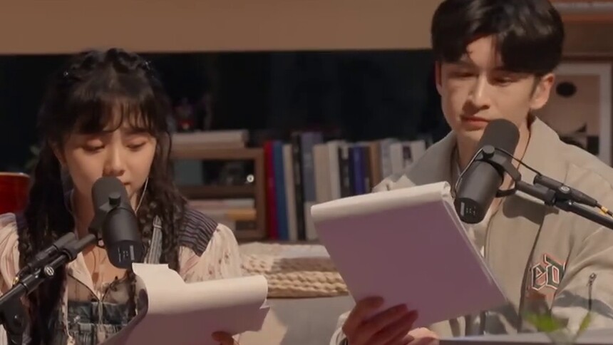默契合唱！张云龙谭松韵表演《天涯歌女》