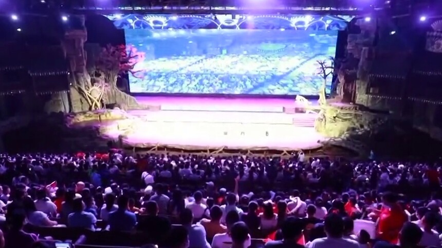 “凤凰样子”升级绽放 烟花灿烂深耕“夜经济”