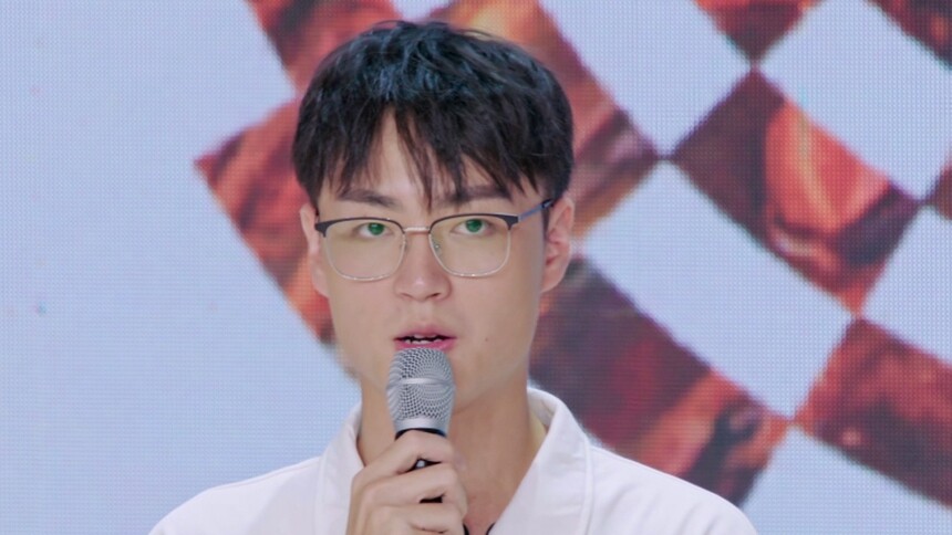 藏品价值受质疑 王迪任“不懂敬畏”惨遭“痛批”？