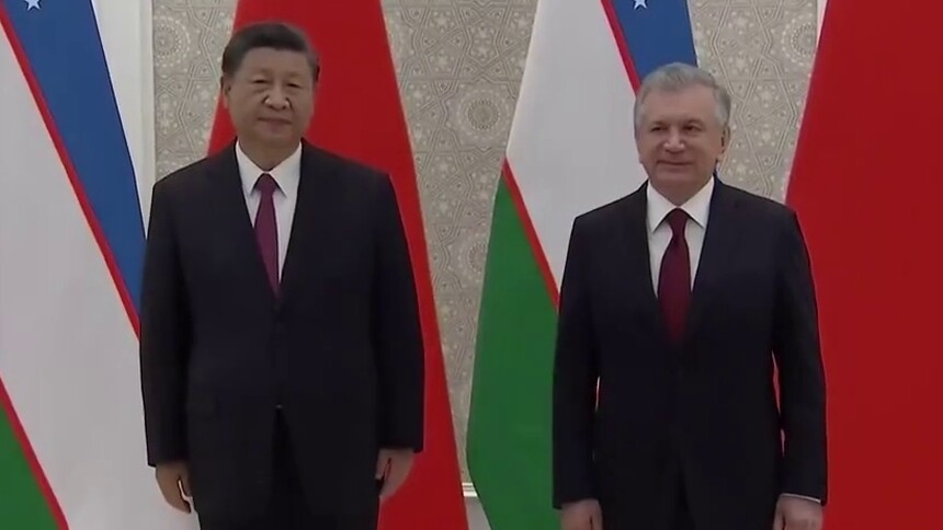 习近平同乌兹别克斯坦总统会谈