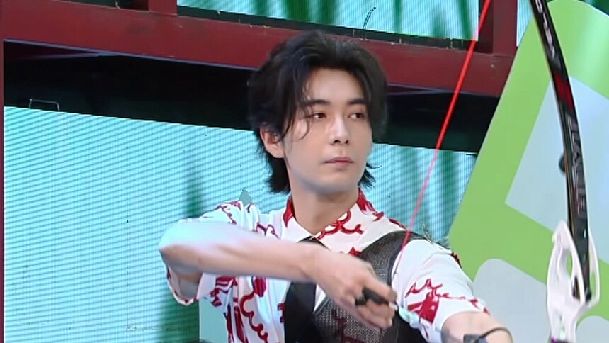 真绝活来了！陈星旭反曲弓弓箭秀征服全场
