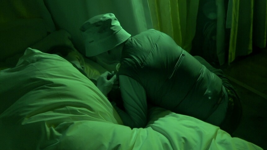 观察团全员破防！艾威紧握Lisa的手说：不离婚了