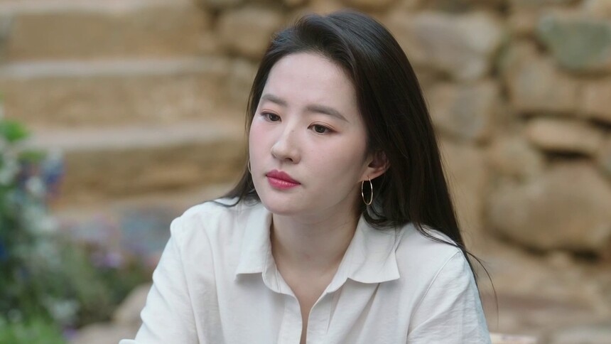《去有风的地方》第12集看点：红豆阿遥八卦满天飞 谢总解释有风的含义