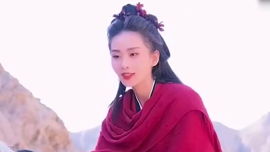 刘诗诗《一念关山》挽剑花路透 清冷女侠飒爽英姿