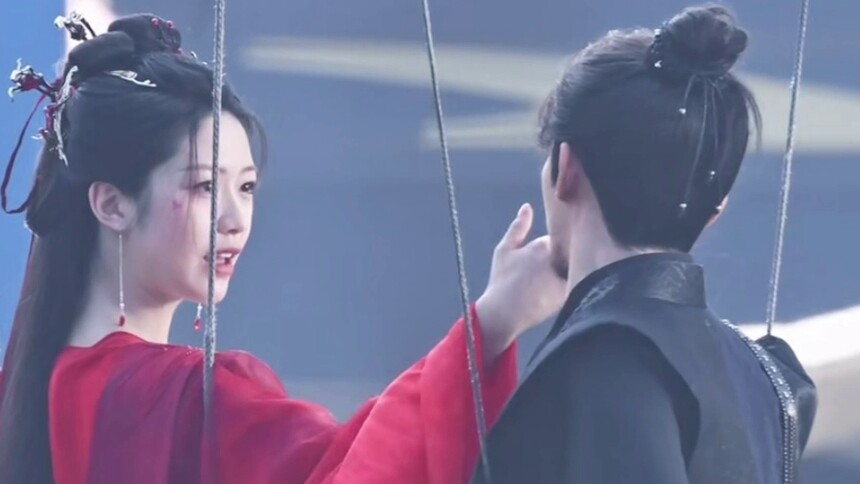 邓为向涵之《仙台有树》吊威亚路透曝光 俊男靓女上演摸脸杀