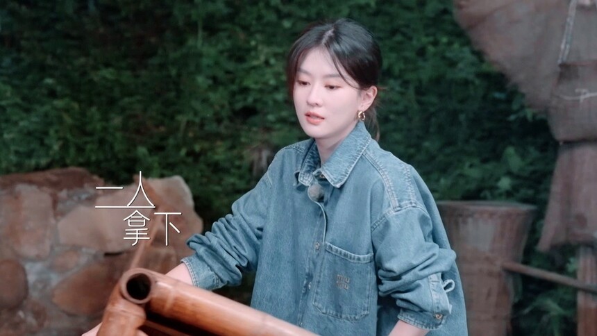 杨紫惊叹乔欣成“大力士” 小小身体充满大大能量！