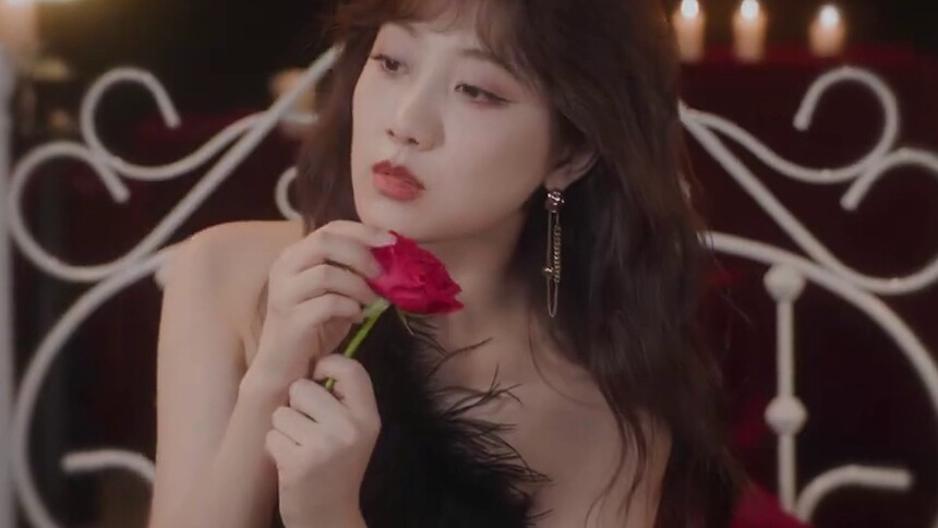 李艺彤《永恒曲》PV