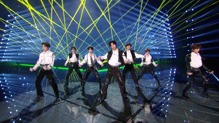 天猫双11惊喜夜 舞台特辑