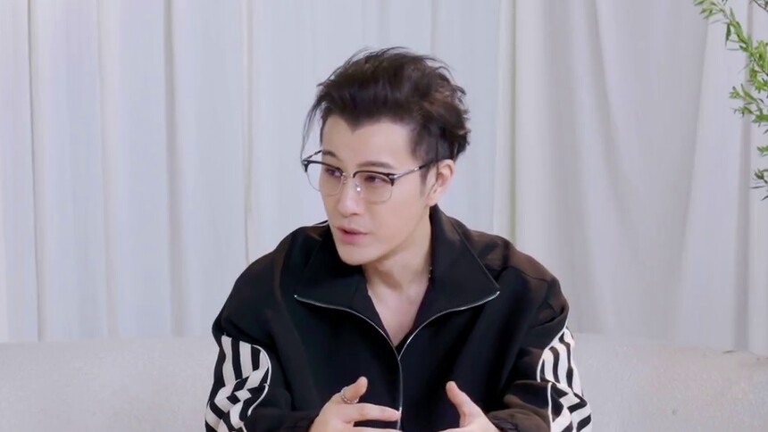 《甜蜜的任务》11月5日看点：许绍洋称参加《披荆斩棘3》像老友相聚