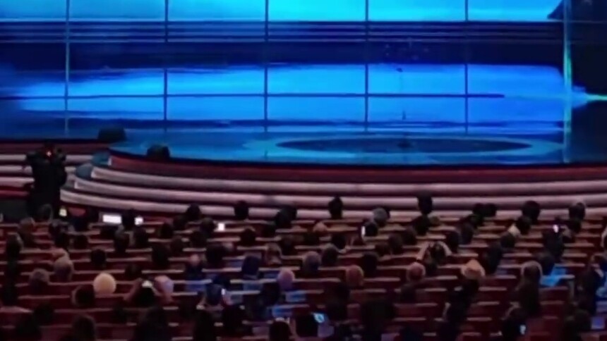 李雪健和黄米依分别荣获金鸡奖最佳男配角奖和最佳女配角奖