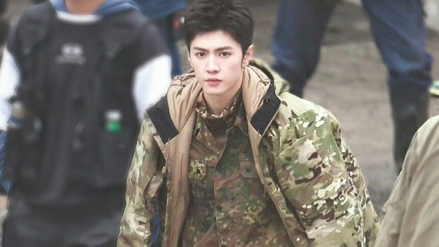 陈哲远《白色橄榄树》路透 青春感溢出屏幕