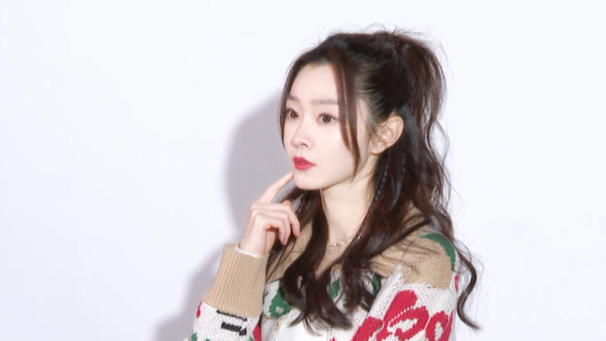 《哎呀好身材5》海报侧拍：宋轶明媚笑容超灵动