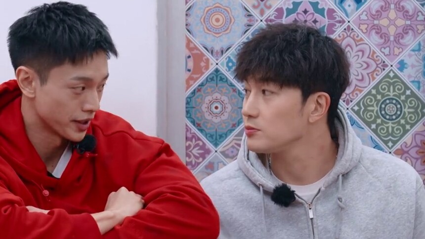 王虎唱《天黑黑》遭张文峰嫌弃