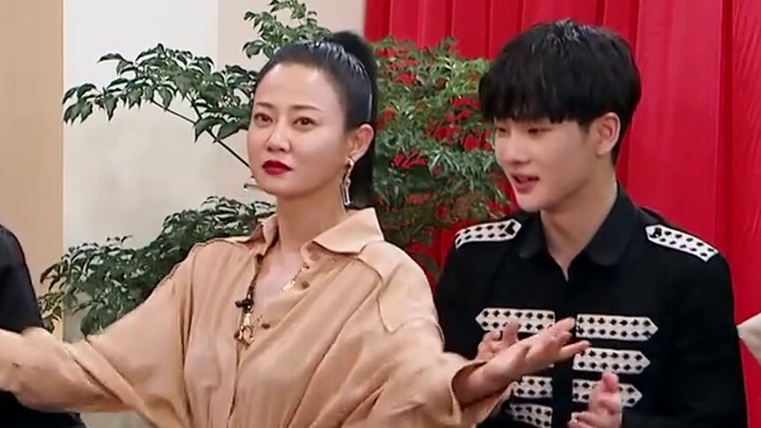 杜海涛质疑谭卓 谭卓反击“我天生有理”