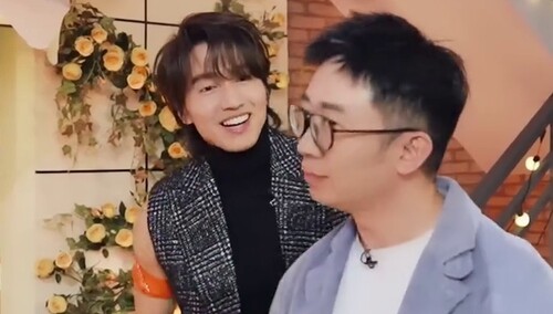 言承旭杨迪合拍打歌现场