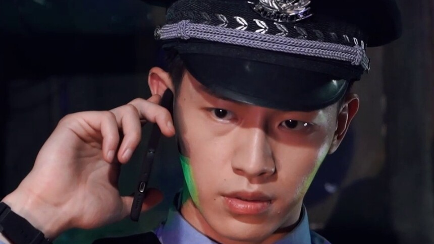 《无眠之境》花絮：罗飞警服变装