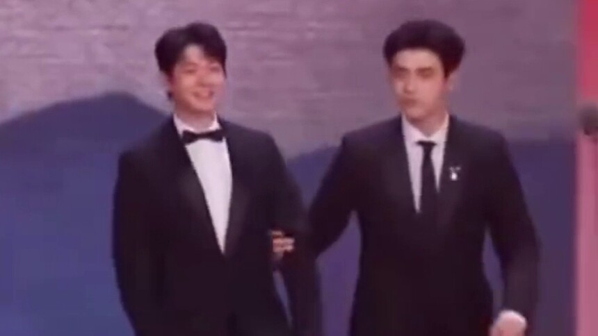 陈飞宇华表奖现场，新晋“站位指挥家”上线