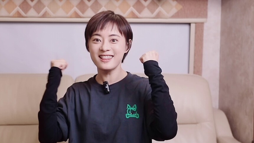孙俪猛夸蔡少芬，龚琳娜邀她来体验乘风舞台