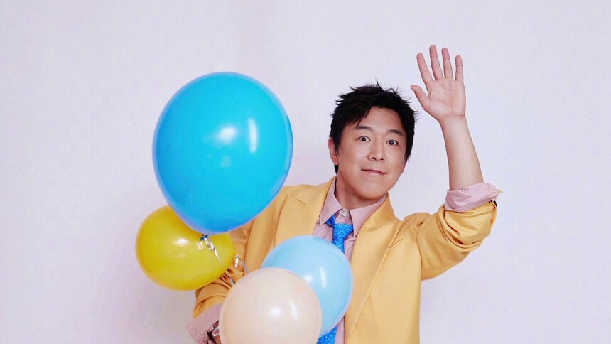 黄渤倪妮新片拍摄路透曝光 黄渤白色造型显憔悴