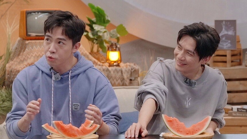 《披荆斩棘3 团建不打烊》9月27日看点：0713互相揭底爆料 陈楚生还原王栎鑫吃瓜名场面