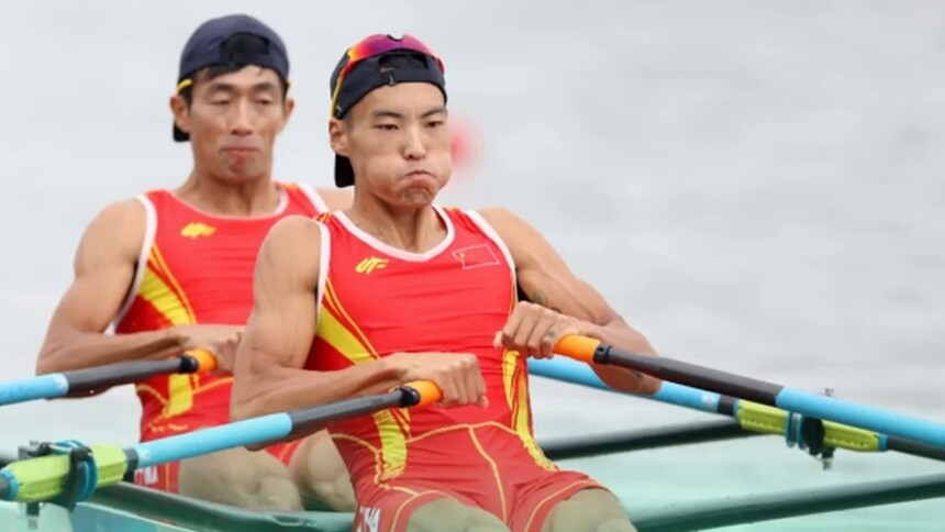 夺金瞬间｜范俊杰/孙满夺得男子轻量级双人双桨冠军