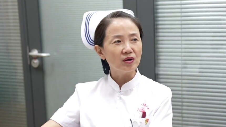 新华全媒+｜第49届南丁格尔奖获奖者张颖惠：离患者近点再近点