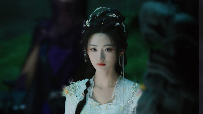 杨雨潼《暗河传》白鹤淮路透 转身回眸灵气十足