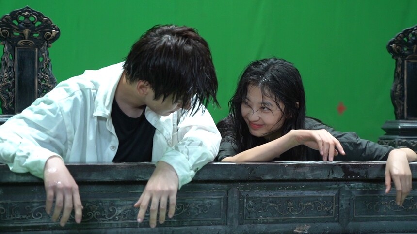 会员独家解锁花絮：孙千魏哲鸣片场日常大揭秘！