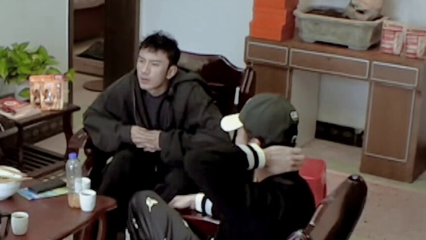 清早独自清醒的肖顺尧