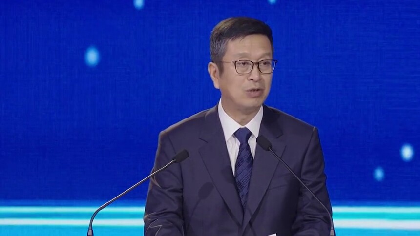 开幕式主论坛【嘉宾金句】侯鸿亮：心怀敬畏尊重艺术规律 书写时代华彩篇章