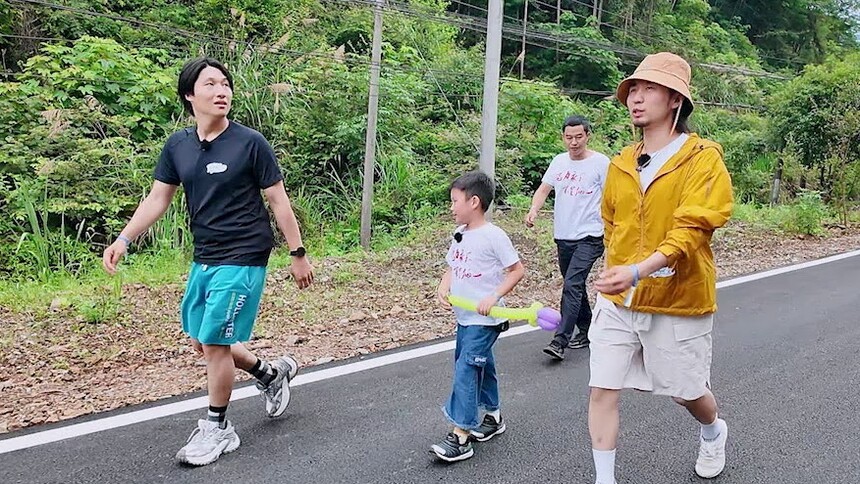 《万里挑一的局》10月21日看点：万局加班企划 默契+运动双重大考 夏日再返场