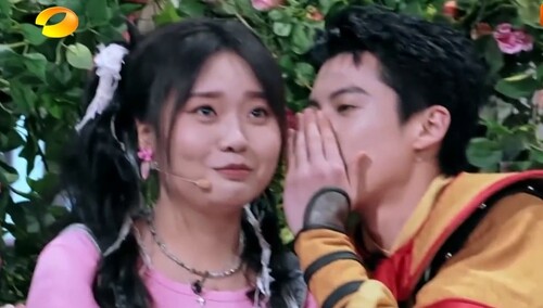 王鹤棣天生偶像剧圣体 李雪琴说王鹤棣现在太会了