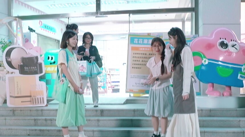 曹曦月帮顾客拿到“土味情话”